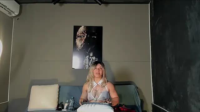AliceFit_212 live cam