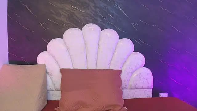 _MiaBrown_ live cam on Stripchat