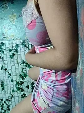 LovelyAuspices live cam on Stripchat