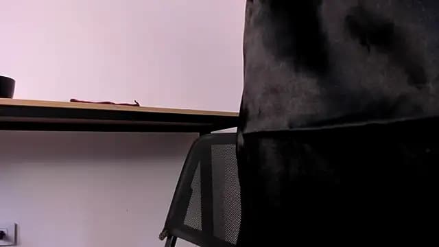 Caroline_dh live cam