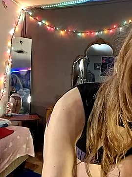 PeachyAriel live cam