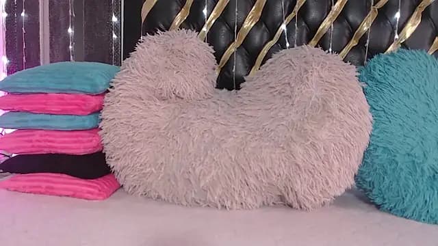 mailyn_gold live cam