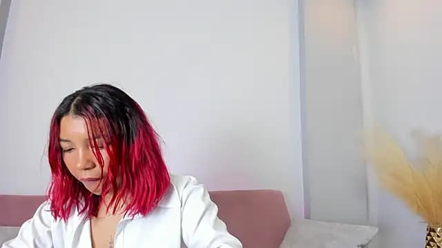 ScarletDesiire_ live cam