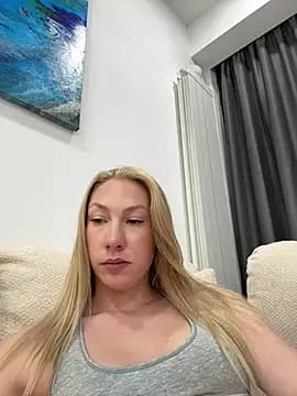 LuisaBecker live cam