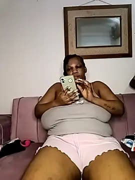 HappygalTheQueen live cam