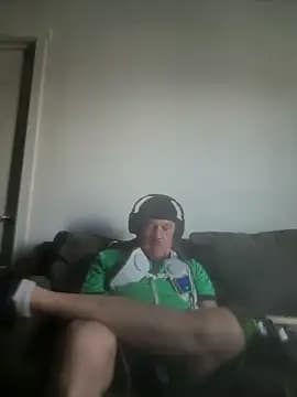 yourMasterisBored live cam