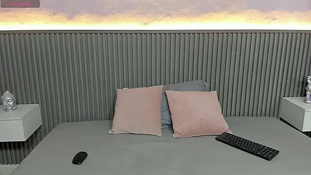 Michelle_Saenz_ live cam