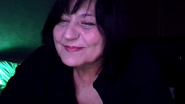 bagiraa_a live cam on Stripchat