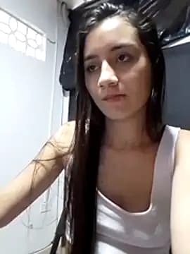 Vaiolletcooper live cam on Stripchat