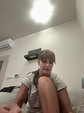 jennifer11772 live cam on Stripchat