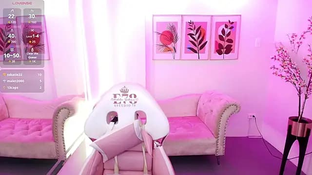 Inferlucyxx live cam on Stripchat