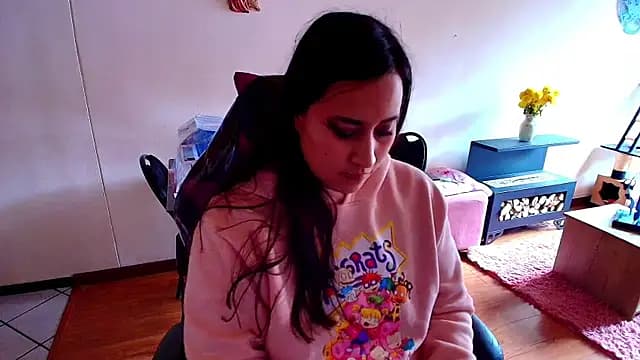 cherryy_bombshelll live cam on Stripchat