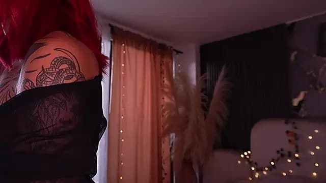 LilithLuxor_ live cam on Stripchat