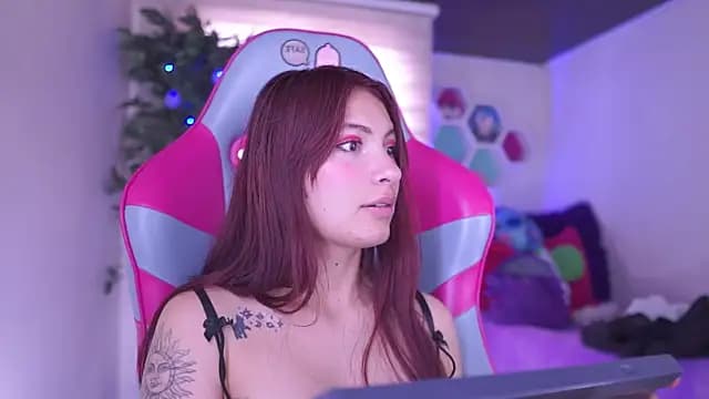 Rebecah_1 live cam on Stripchat