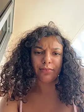 allybluee777 live cam on Stripchat