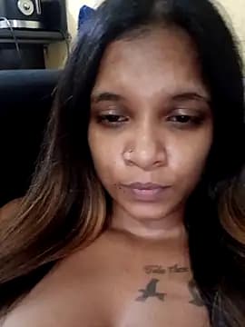 Indianqueen03 live cam