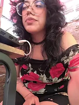 Fun_Everywhere live cam