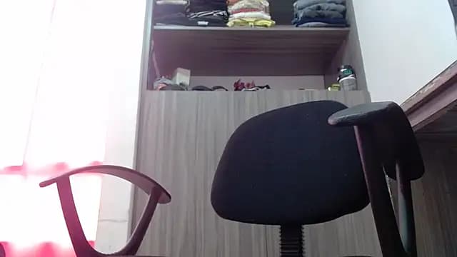 nicolle_milf1978 live cam