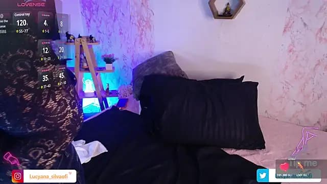 LucyanaSilva live cam