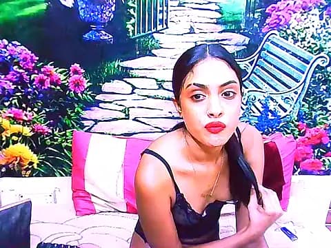 IndianPretty14u2Luv live cam