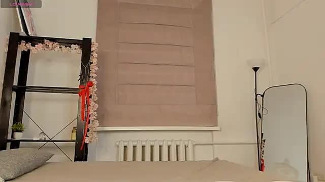 WarmAtEdges live cam