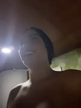 Bella-Ferrer live cam