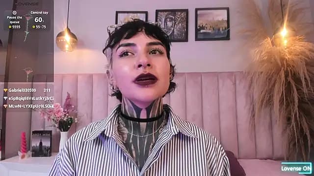 Luana_fiore live cam