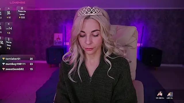 BellaRayyy live cam on Stripchat