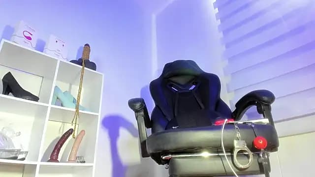 charlotte_joliedart live cam