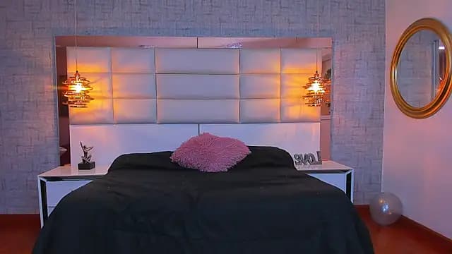 Nohemi_louse live cam