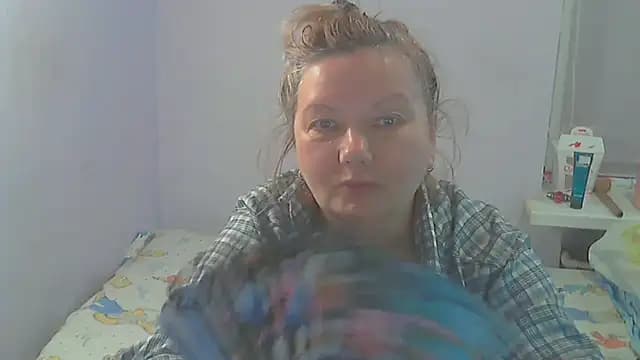 Lusi-777 live cam
