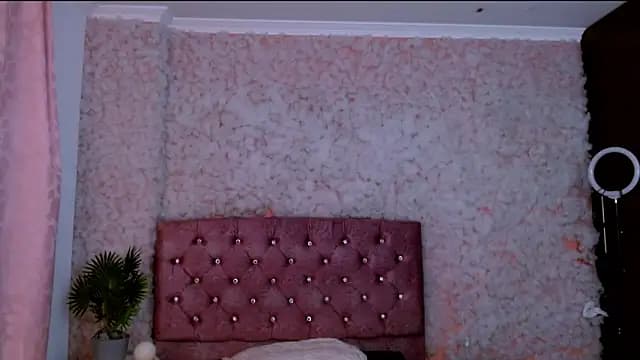 Sofiazaf_ live cam on Stripchat