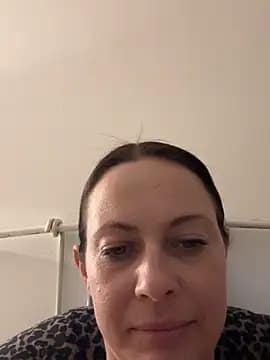 SophieSchmidt live cam on Stripchat