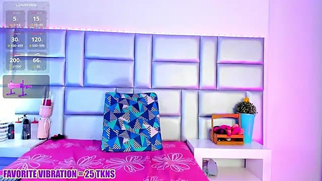 LovelyNickii live cam