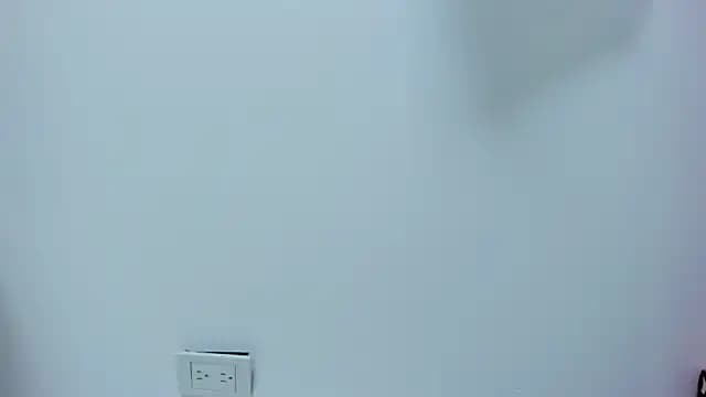 emilyrousee01 live cam