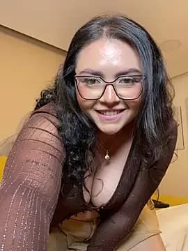 AlmaraRouge live cam