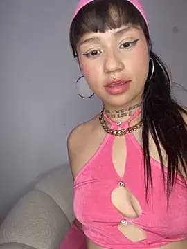 Luna_Chetcuti live cam