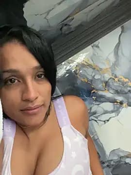 KatalinnaBrown live cam on Stripchat