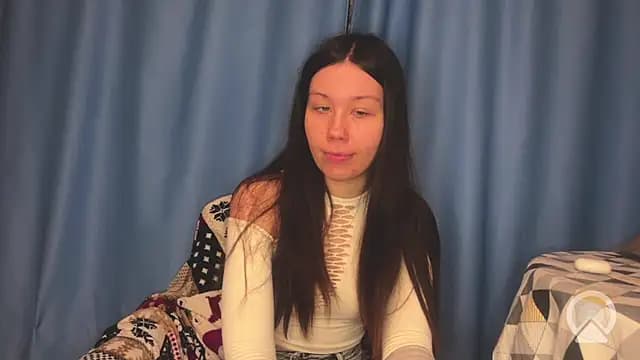 pink_pikachu_ live cam