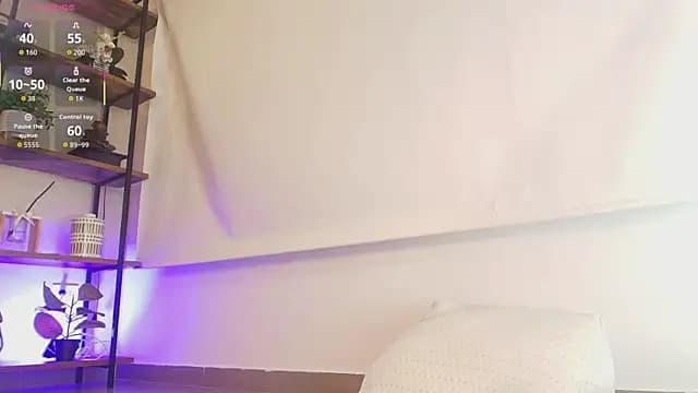 Sassy--Girl live cam on Stripchat