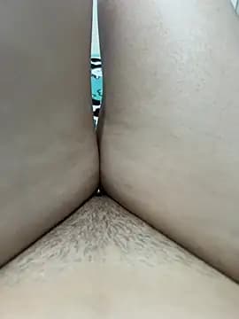 Briana_Hottt live cam on Stripchat