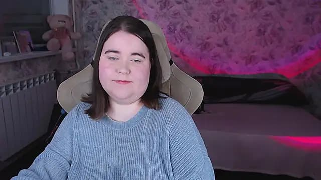 Estelle_Hicks live cam on Stripchat