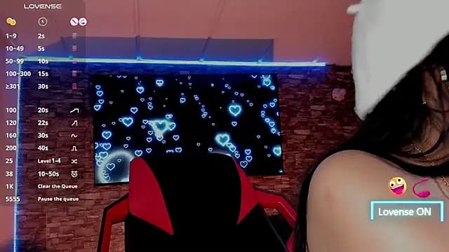 Charlotte_greys live cam