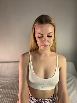 Divine_Caress live cam