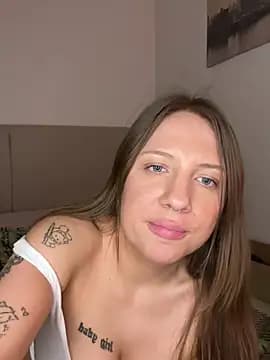 Sashabunny live cam on Stripchat