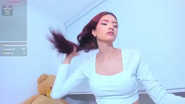 scarlettt_moon live cam on Stripchat