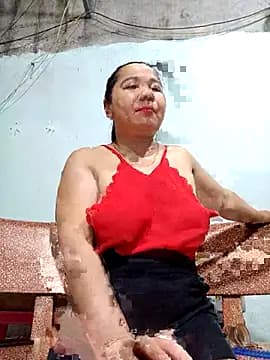 Queen-18200 live cam