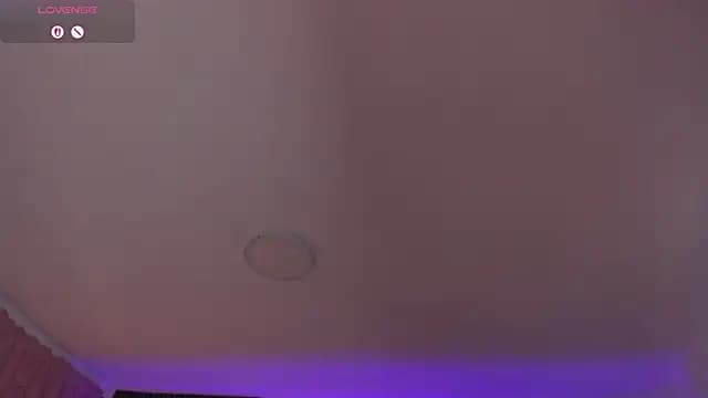 ShaniaDaniels live cam