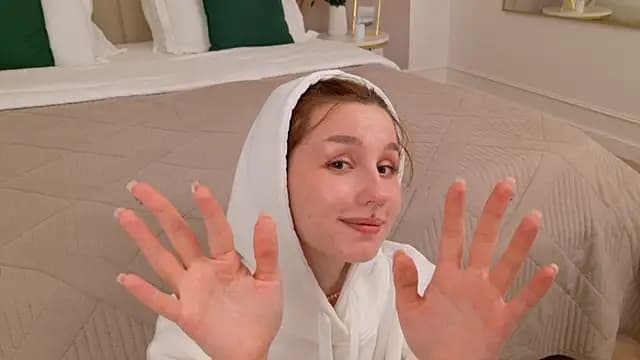 ClaireMathis live cam