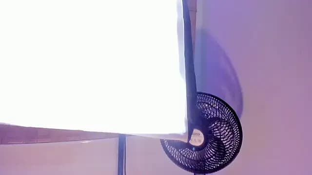 TessaMonroee live cam